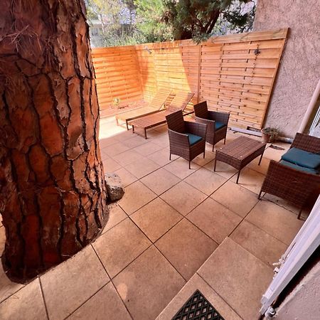 Sympathique Studio En Rez De Jardin Dans Residence Ιέρ Εξωτερικό φωτογραφία